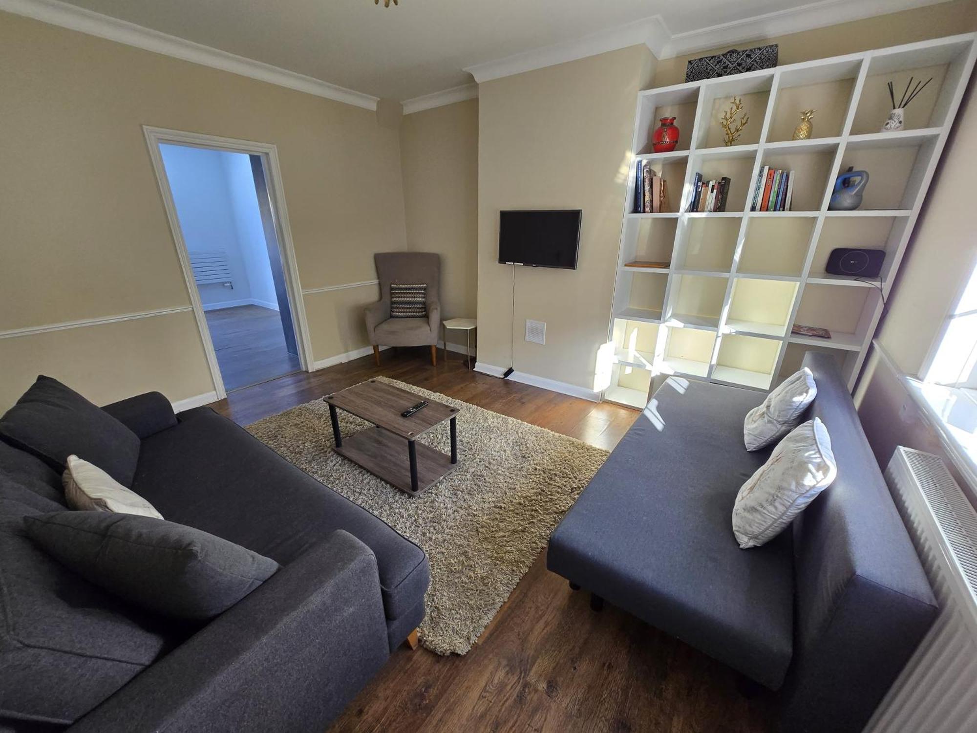 Urban Escape - Spacious 3-bedroom Close To Canary Wharf Hébergement de vacances