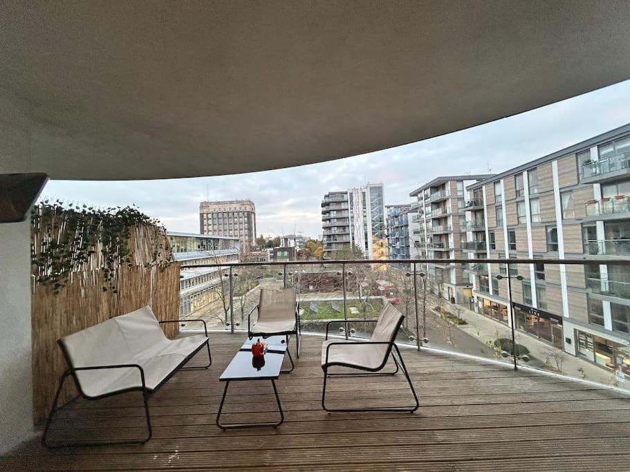 Appartement 2 Bedroom Cozy Near Kew Bridge Londres