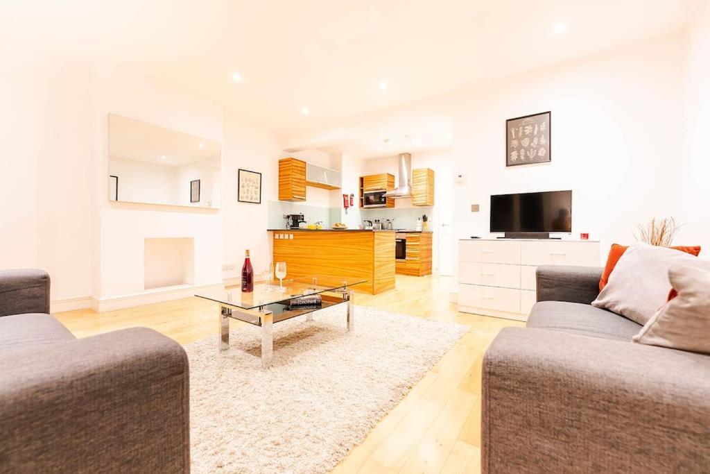 Bright & Modern One Bedroom Flat In Farringdon Londres