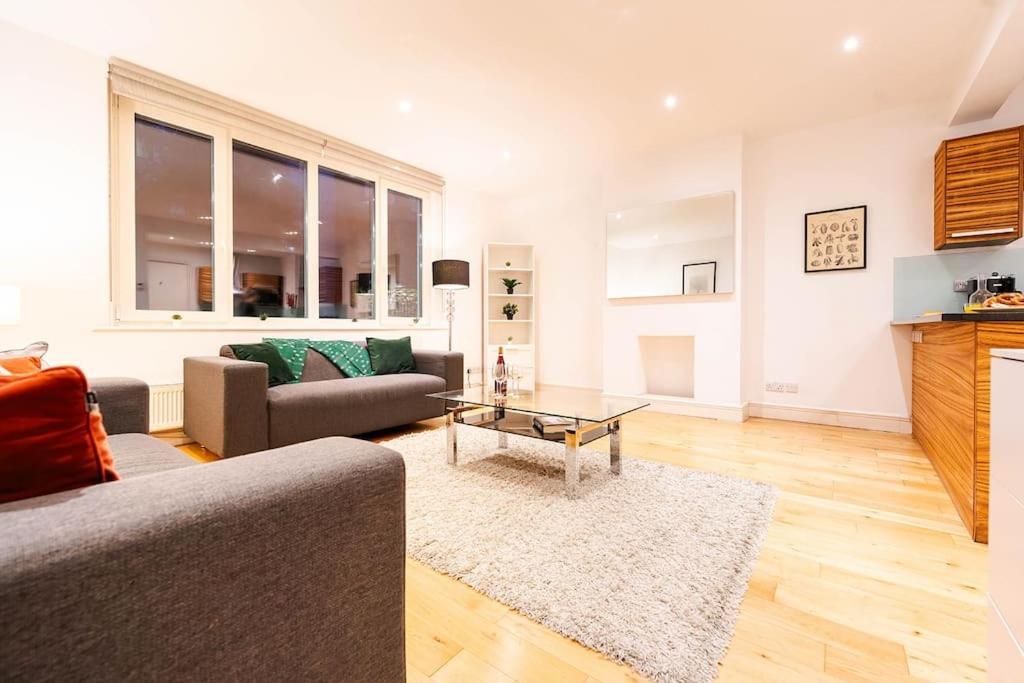 Bright & Modern One Bedroom Flat In Farringdon *