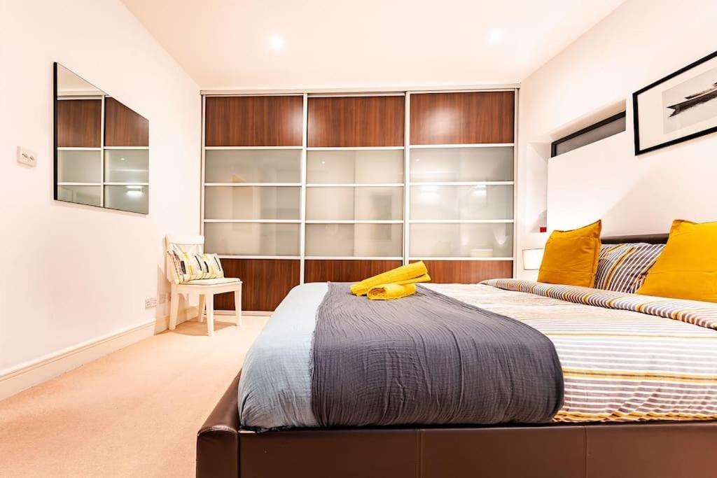 Bright & Modern One Bedroom Flat In Farringdon
