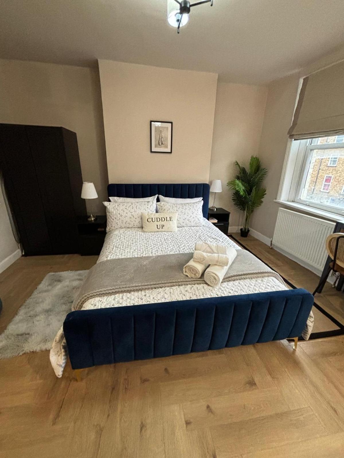 Bed & Breakfast Camden Town London