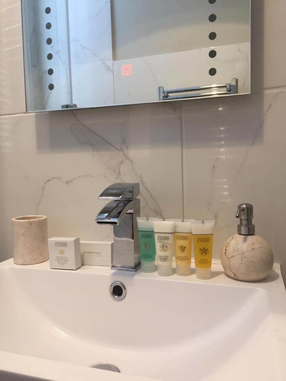 Beautiful One Bedroom Flat With Private Balcony Appartement Londres