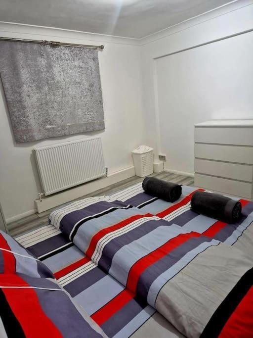 Newly Fitted 2 Bedroom Battersea Flat Appartement Londres