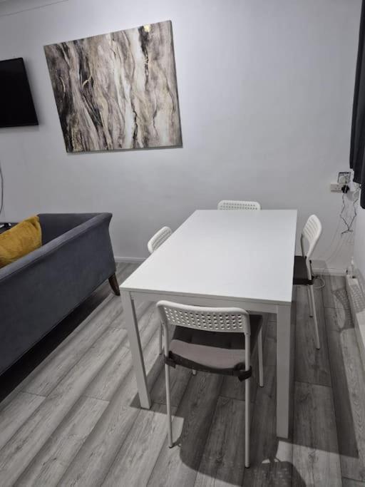 Appartement Newly Fitted 2 Bedroom Battersea Flat *
