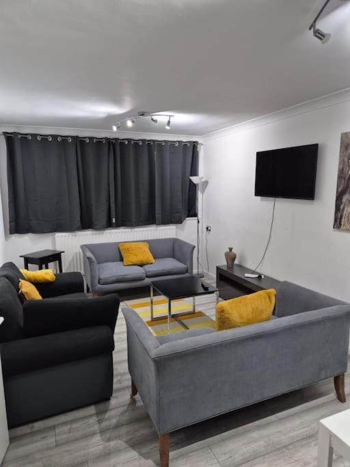 Newly Fitted 2 Bedroom Battersea Flat Appartement