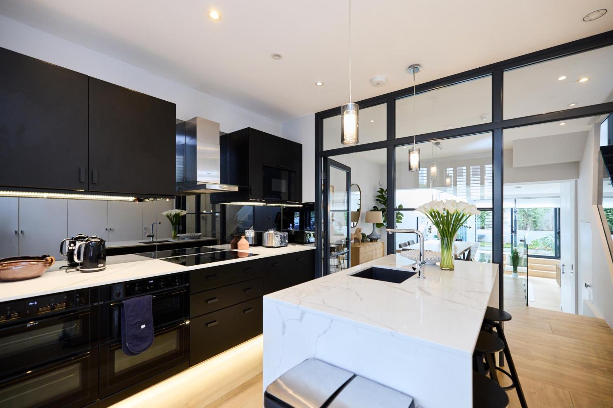 Appartement The Fulham Classic - Spacious 4bdr House With Balcony And Garden Londres