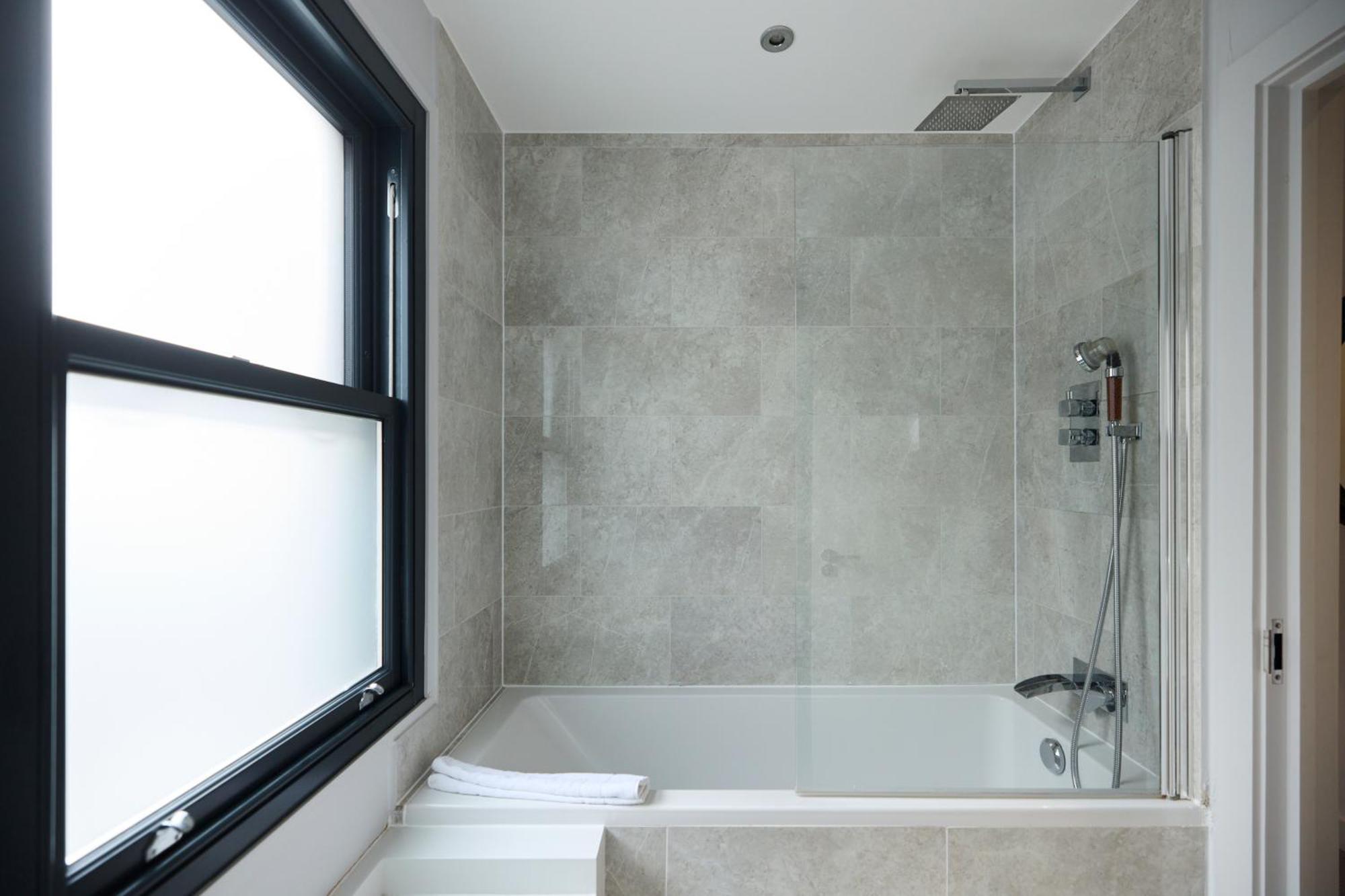 The Fulham Classic - Spacious 4bdr House With Balcony And Garden Appartement Londres