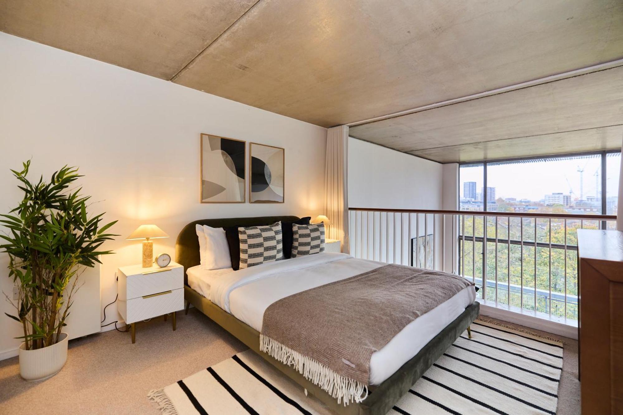 The Wenlock Arms - Inviting 1bdr Flat With Study And Balcony *