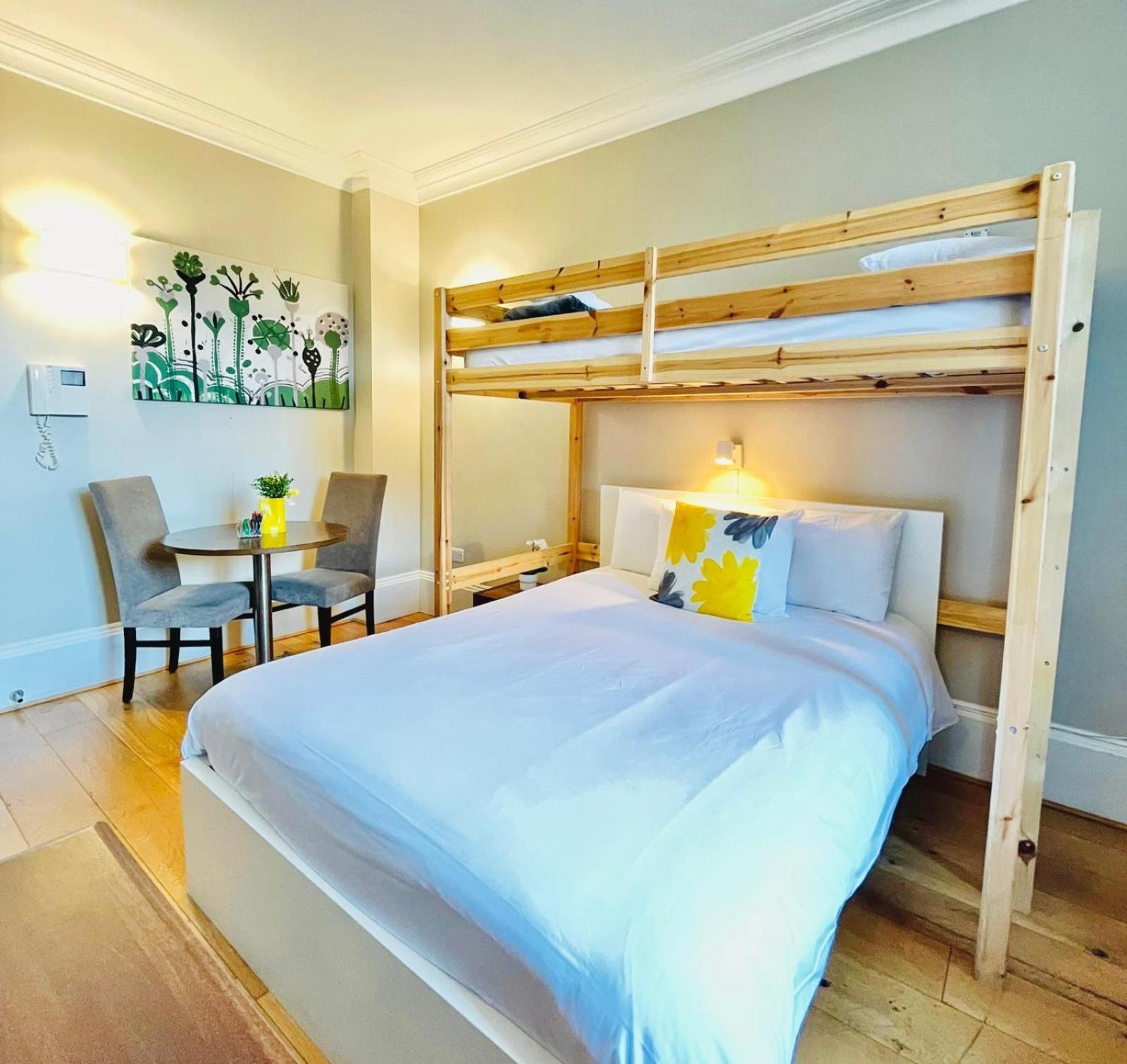 Apartment Queen Victoria London