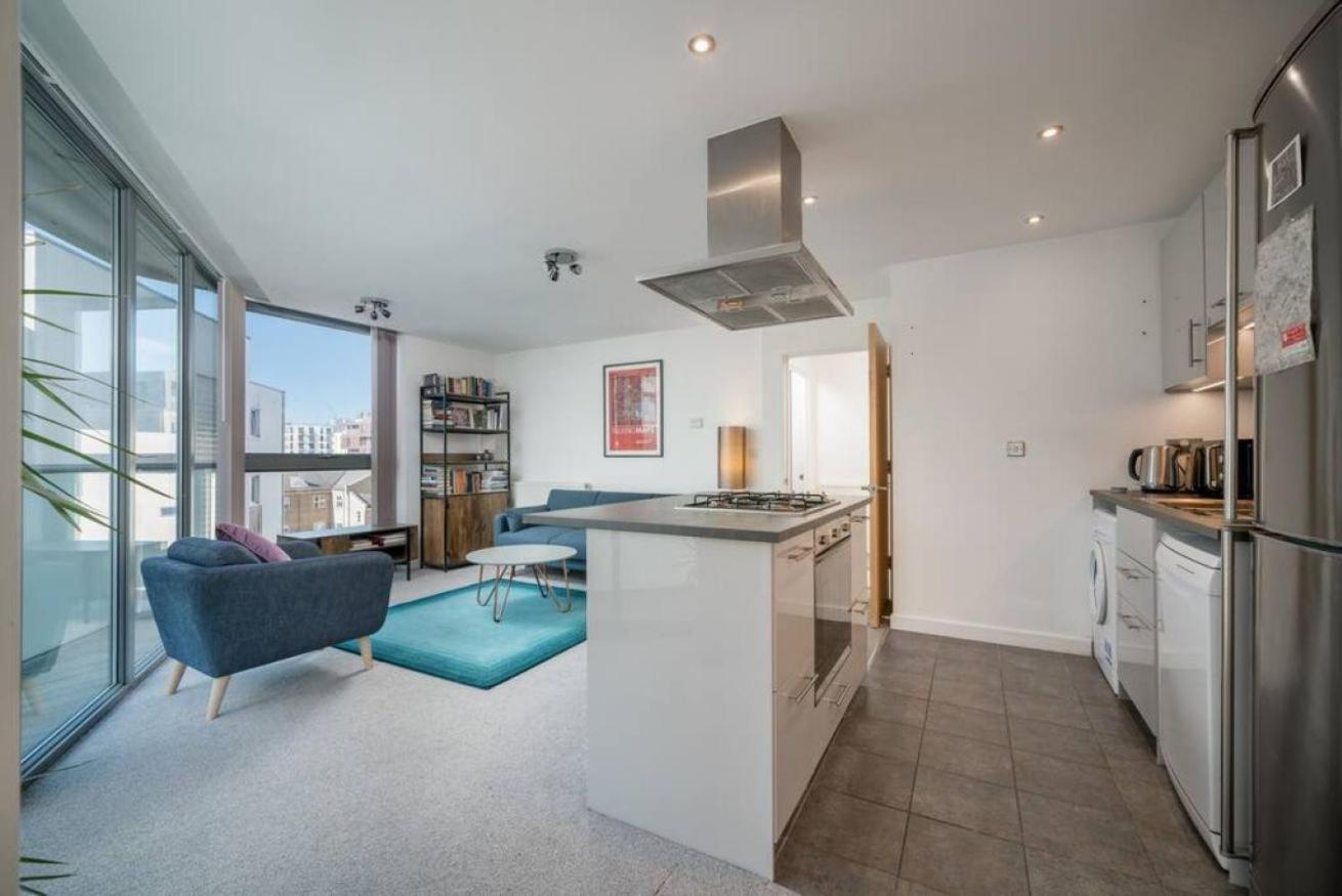 Charming Flat Near Canary Wharf Londres