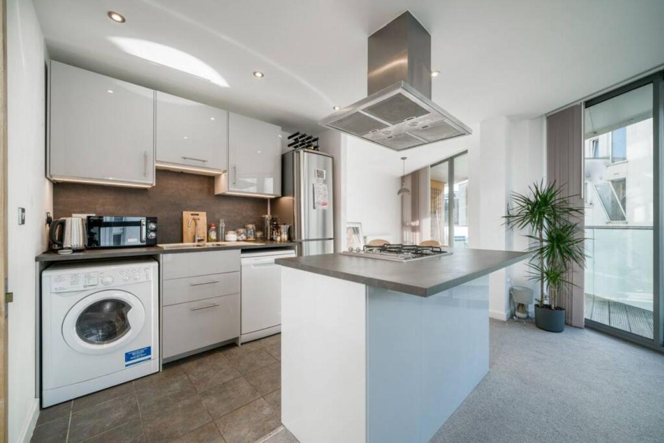 Charming Flat Near Canary Wharf Londres