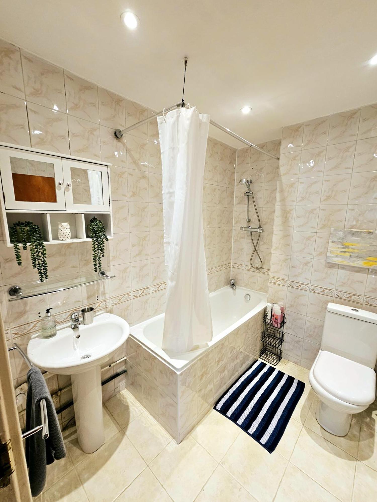 Appartement Bright & Spacious In Building With Lift, Right Next To Bayswater Station - Walk To Kensington Palace, Hyde Park, Little Venice & Notting Hill