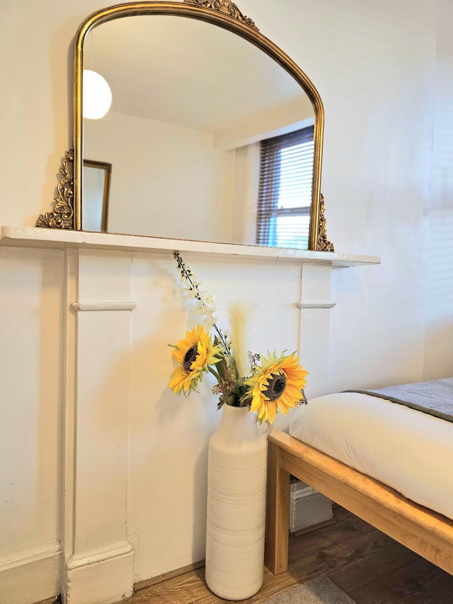 King's Cross & Angel Area, 4 Bedrooms With 7 Beds & Private Rooftop - Walk To St Pancras International Apartamento Londres