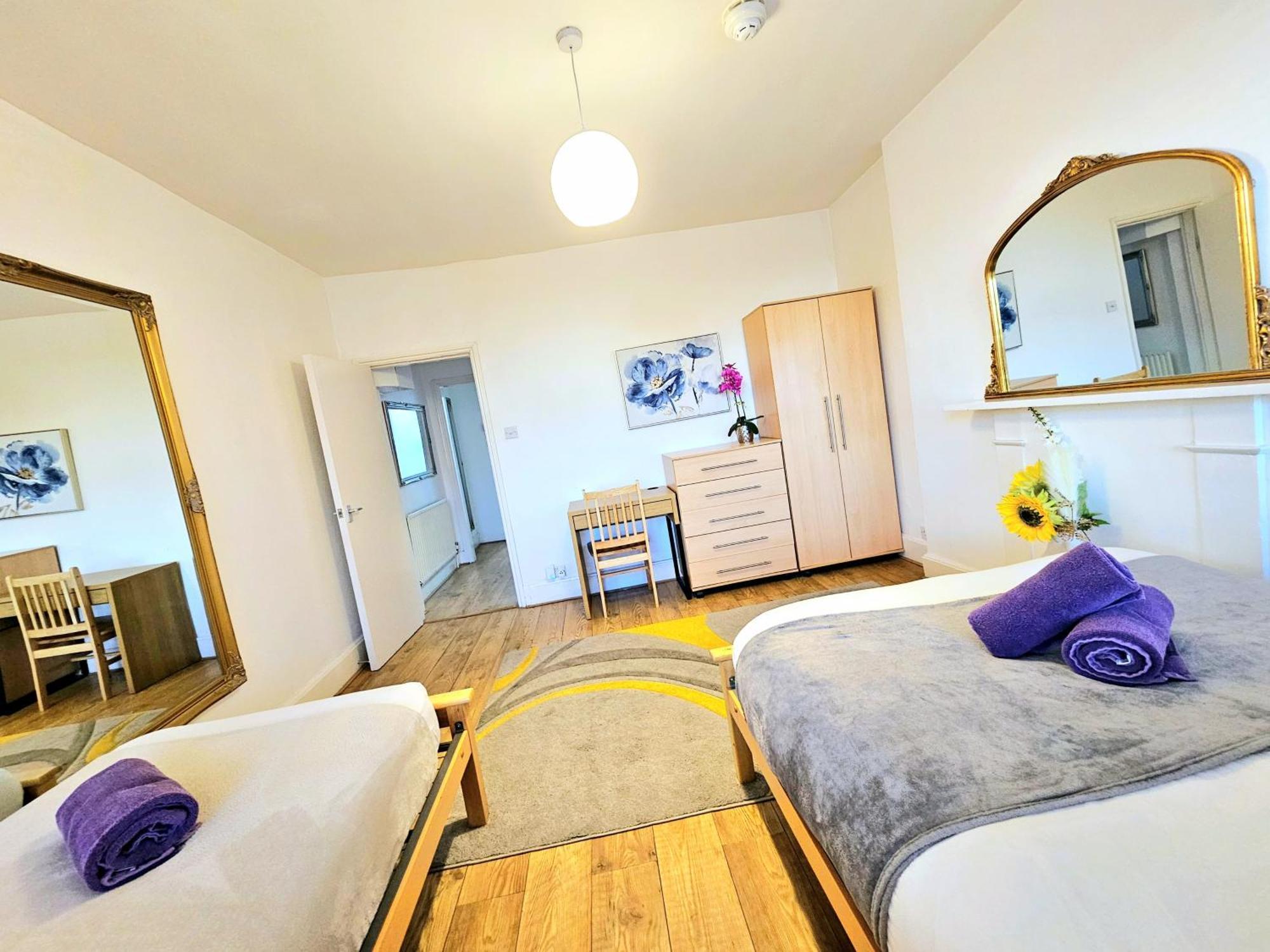 King's Cross & Angel Area, 4 Bedrooms With 7 Beds & Private Rooftop - Walk To St Pancras International *