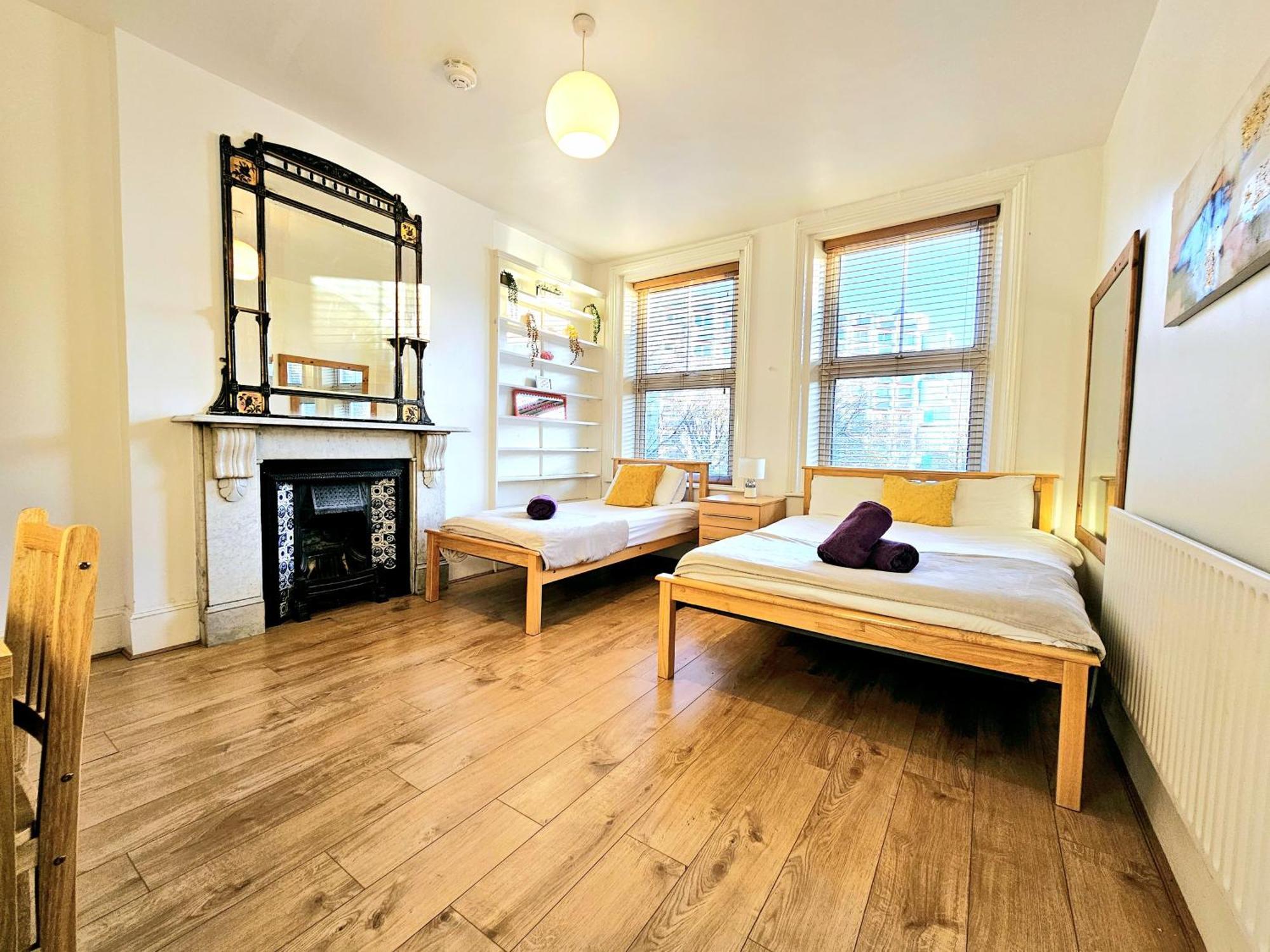 King's Cross & Angel Area, 4 Bedrooms With 7 Beds & Private Rooftop - Walk To St Pancras International Londres