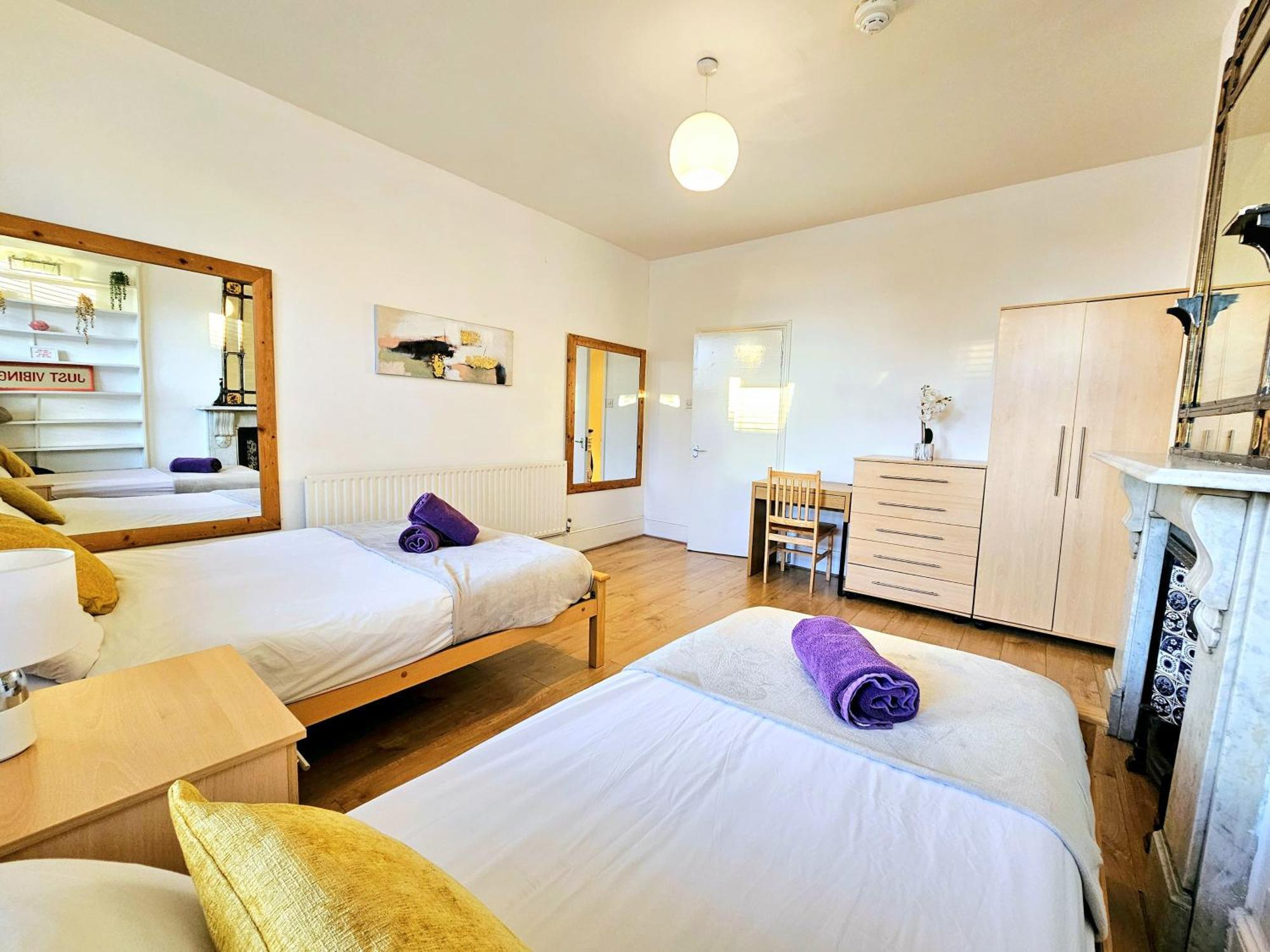 King's Cross & Angel Area, 4 Bedrooms With 7 Beds & Private Rooftop - Walk To St Pancras International Apartamento Londres