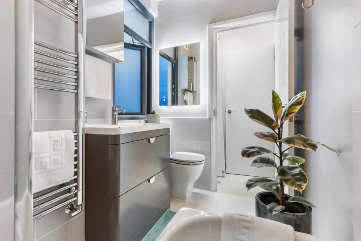 Modern Double Bedroom In 2 * Londres