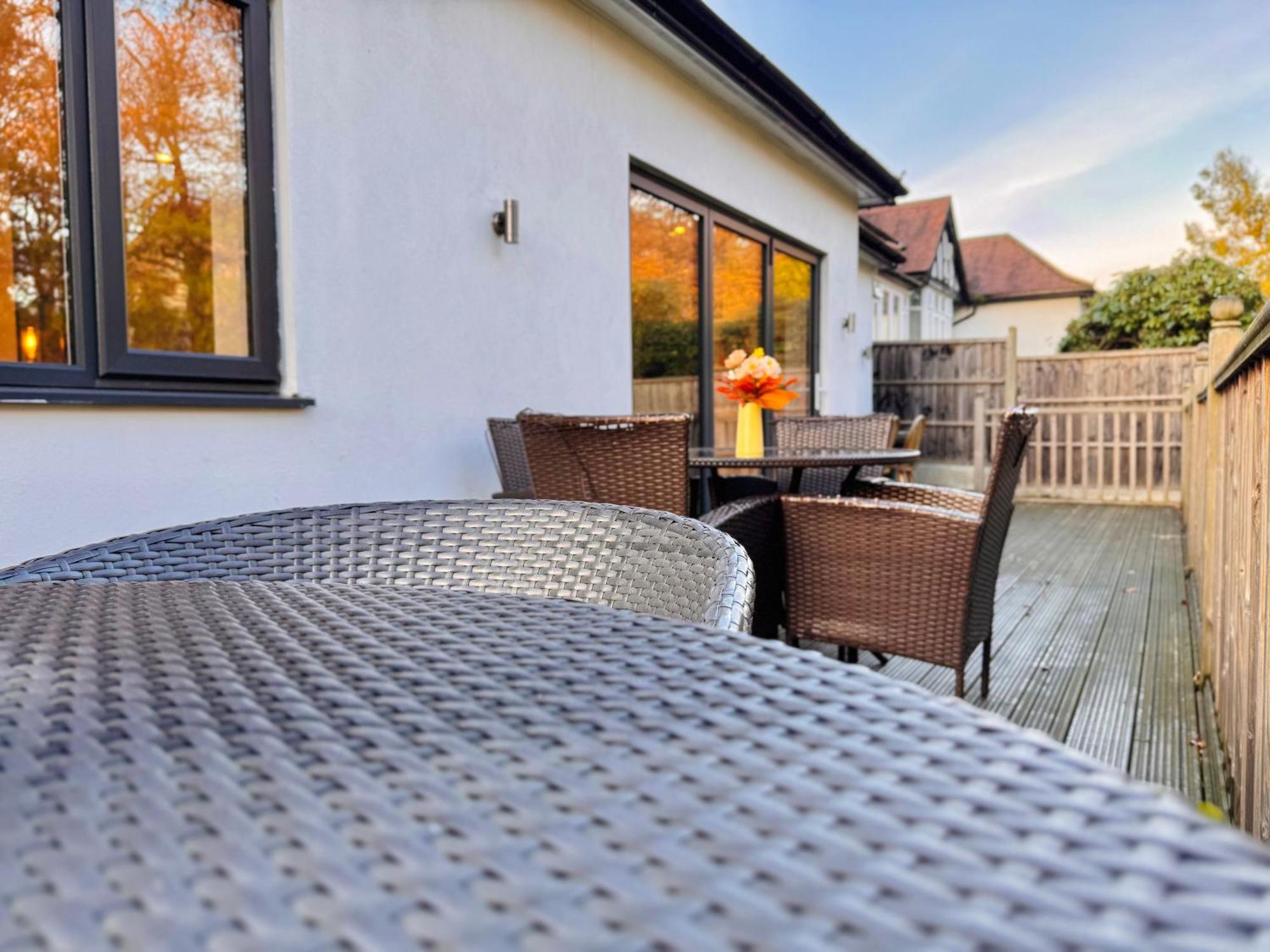 En-suites With Free Parking 30min To Maison d'hôtes *