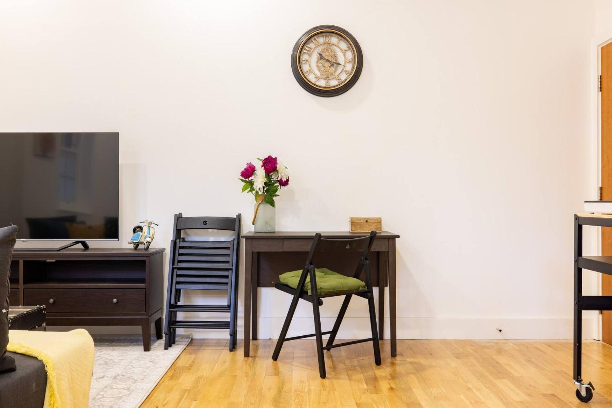Wild Roses Serviced - Angel Apartamento *