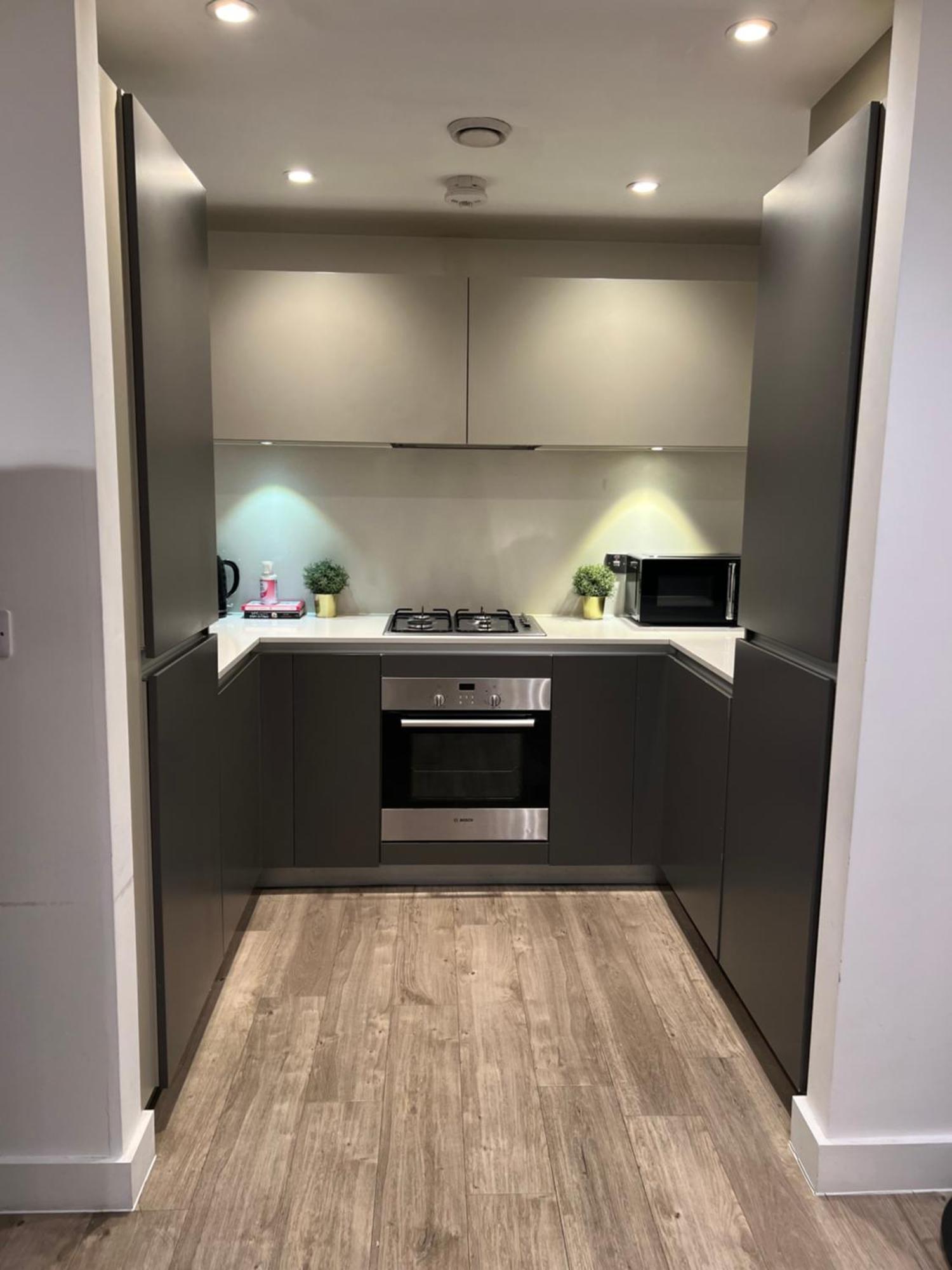 Modern Comfortable 1-br Flat In Heart Of Stockwell Londres