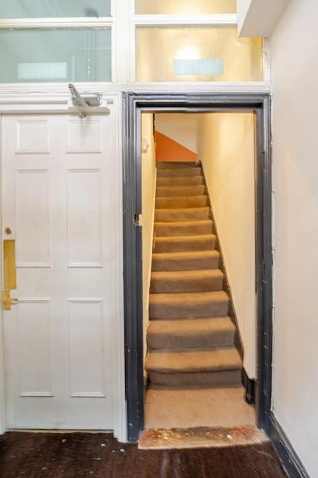 Balcony Flat In Victorian West Kensington Mansion Apartamento *
