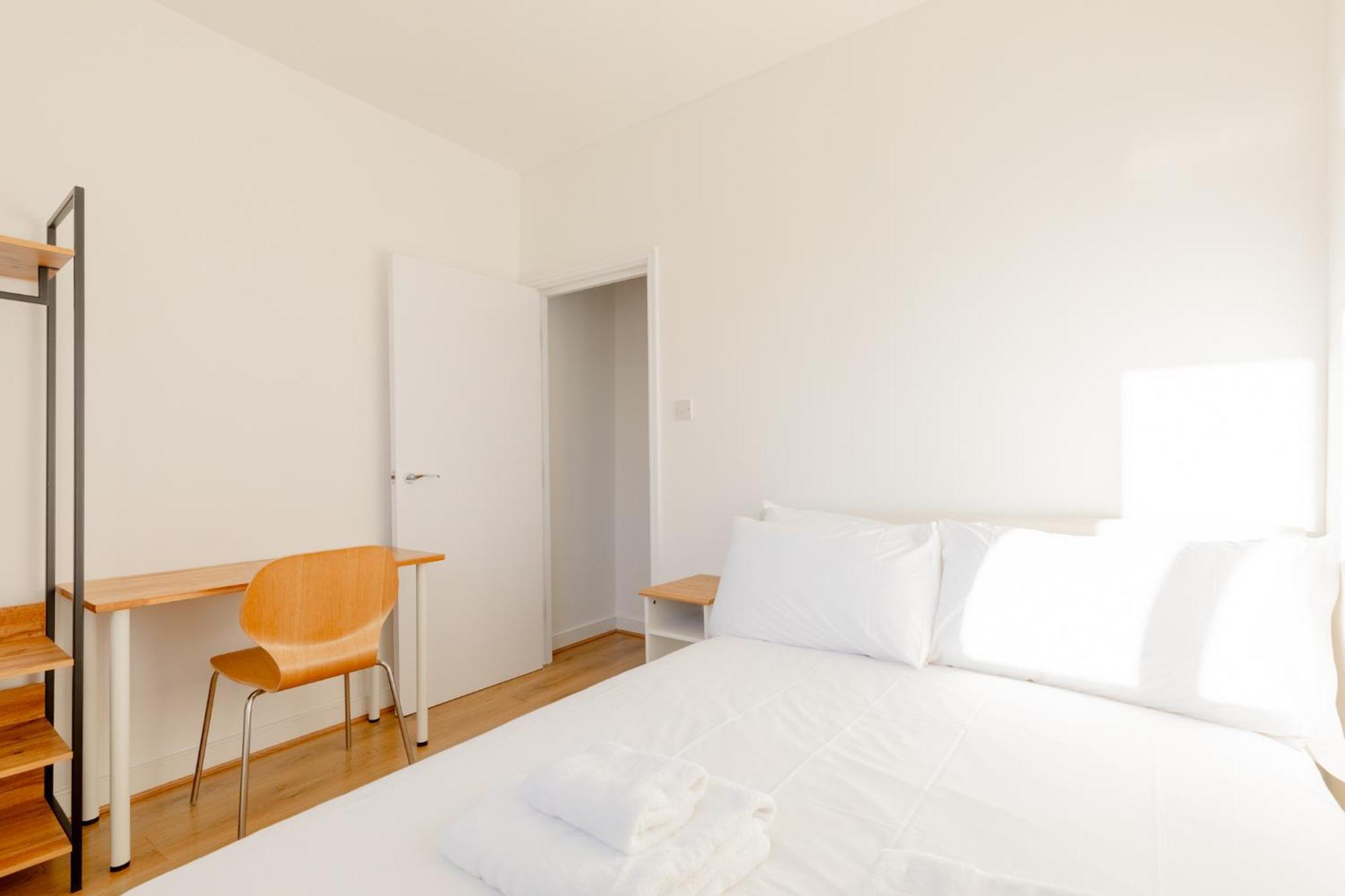 Spacious 2bd Flat Short Walk From Excel Londres