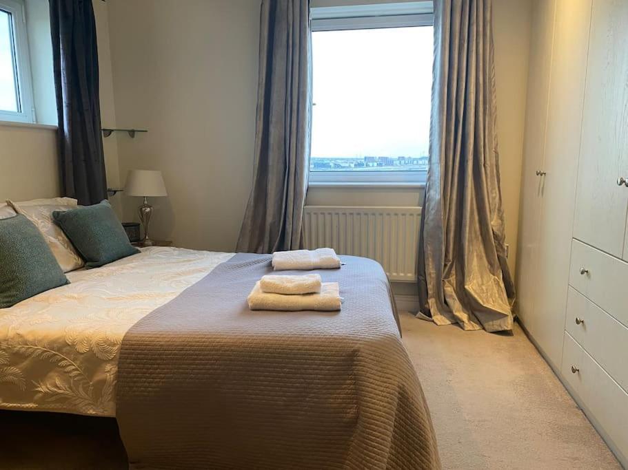 Appartement 2 Bedroom Royal Docks Riverside *