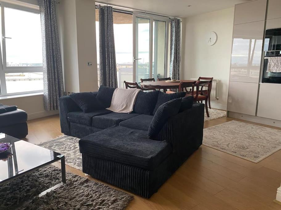 Appartement 2 Bedroom Royal Docks Riverside Londres