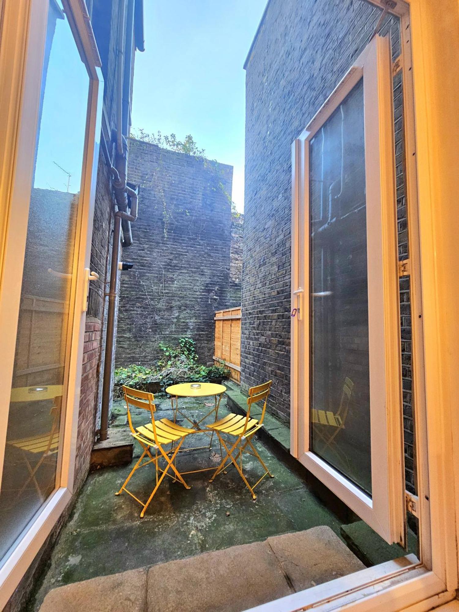 Duplex With 3 Bedrooms And Large Sofa-bed Back Patio, Near Angel And King's Cross Station Appartement