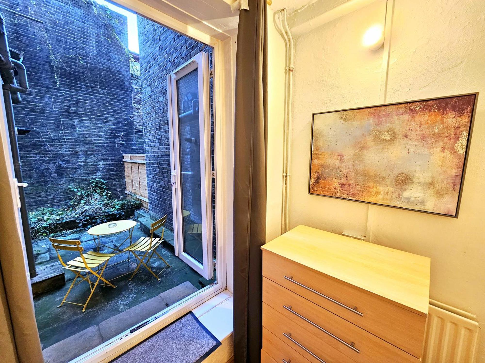 Appartement Duplex With 3 Bedrooms And Large Sofa-bed Back Patio, Near Angel And King's Cross Station Londres