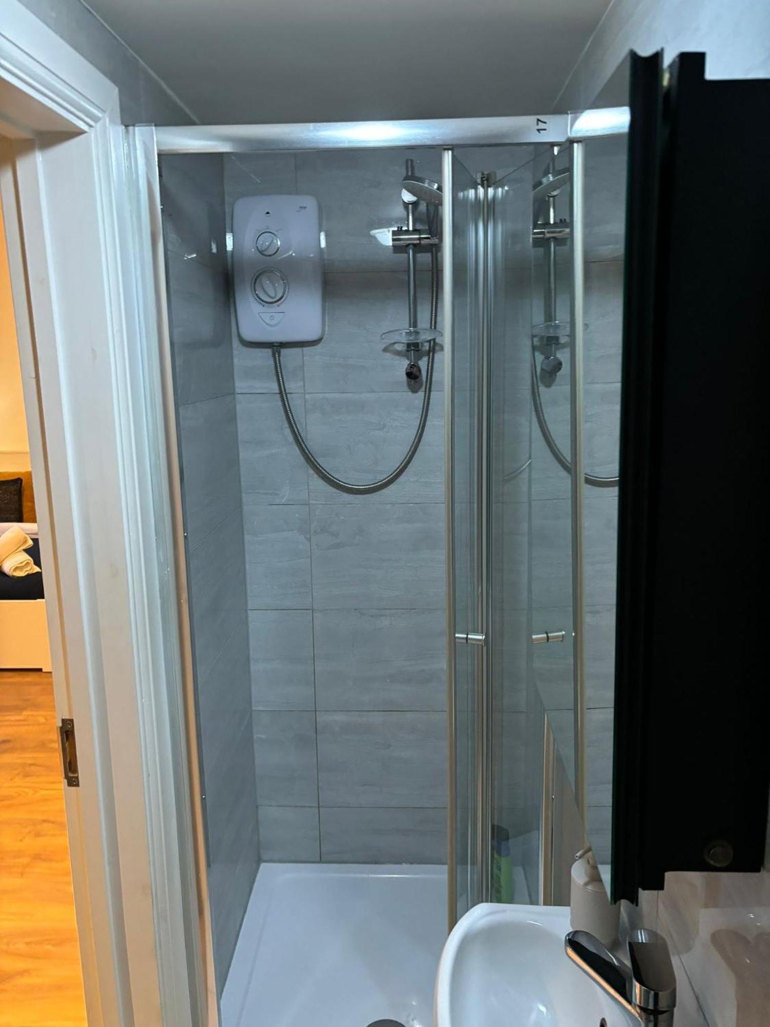 Apartamento Zee Homes W6