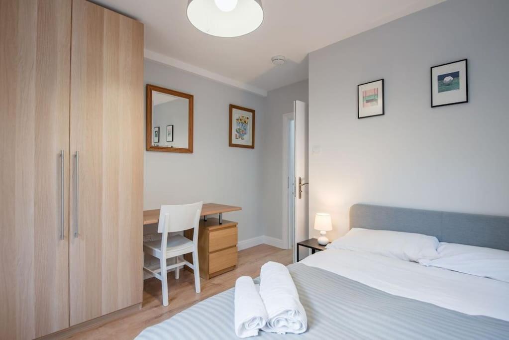 3 Bed Flat In Hammersmith Close To Underground Appartement Londres