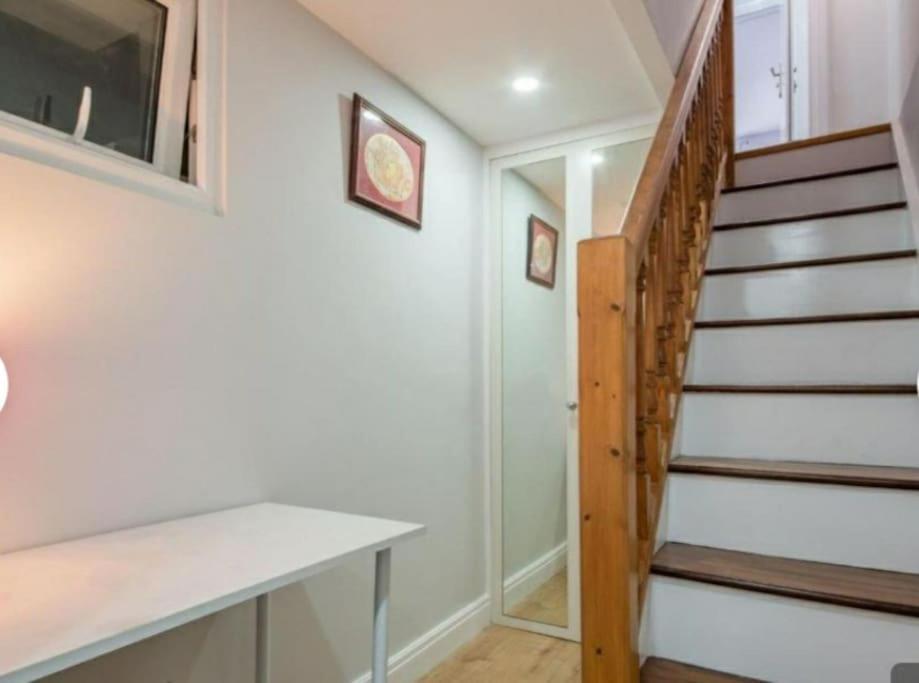 3 Bed Flat In Hammersmith Close To Underground Appartement *