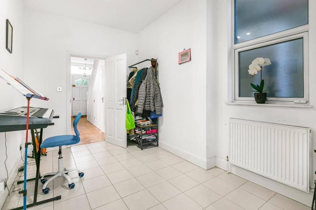 5-bed Family Retreat In Chiswick Villa Londres