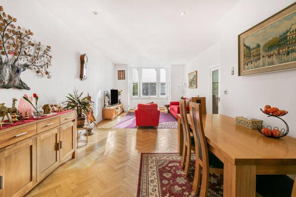 5-bed Family Retreat In Chiswick Villa Londres