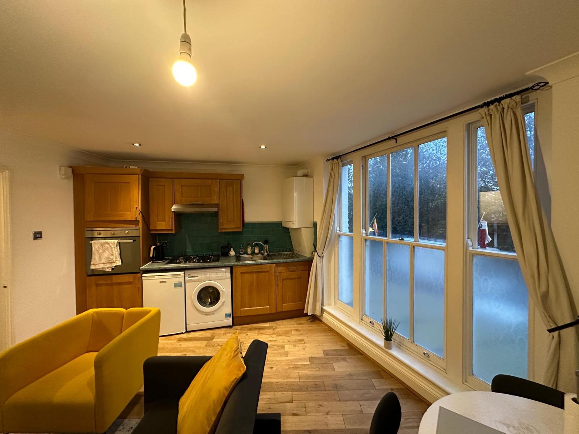 1 Bedroom Near Clapham North And Clapham High Street Station Appartement *