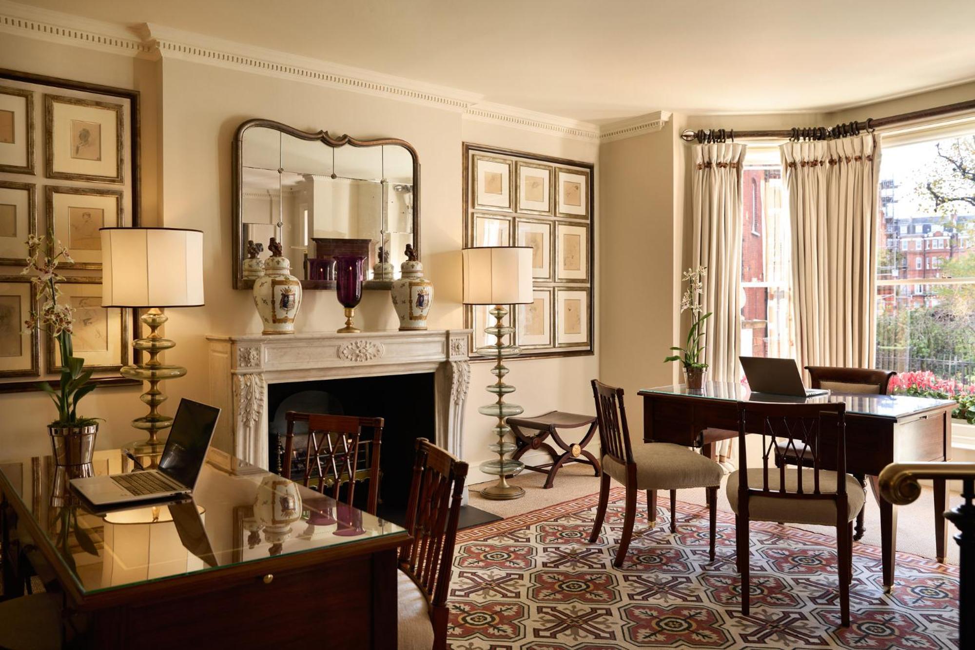 Egerton House Hotel