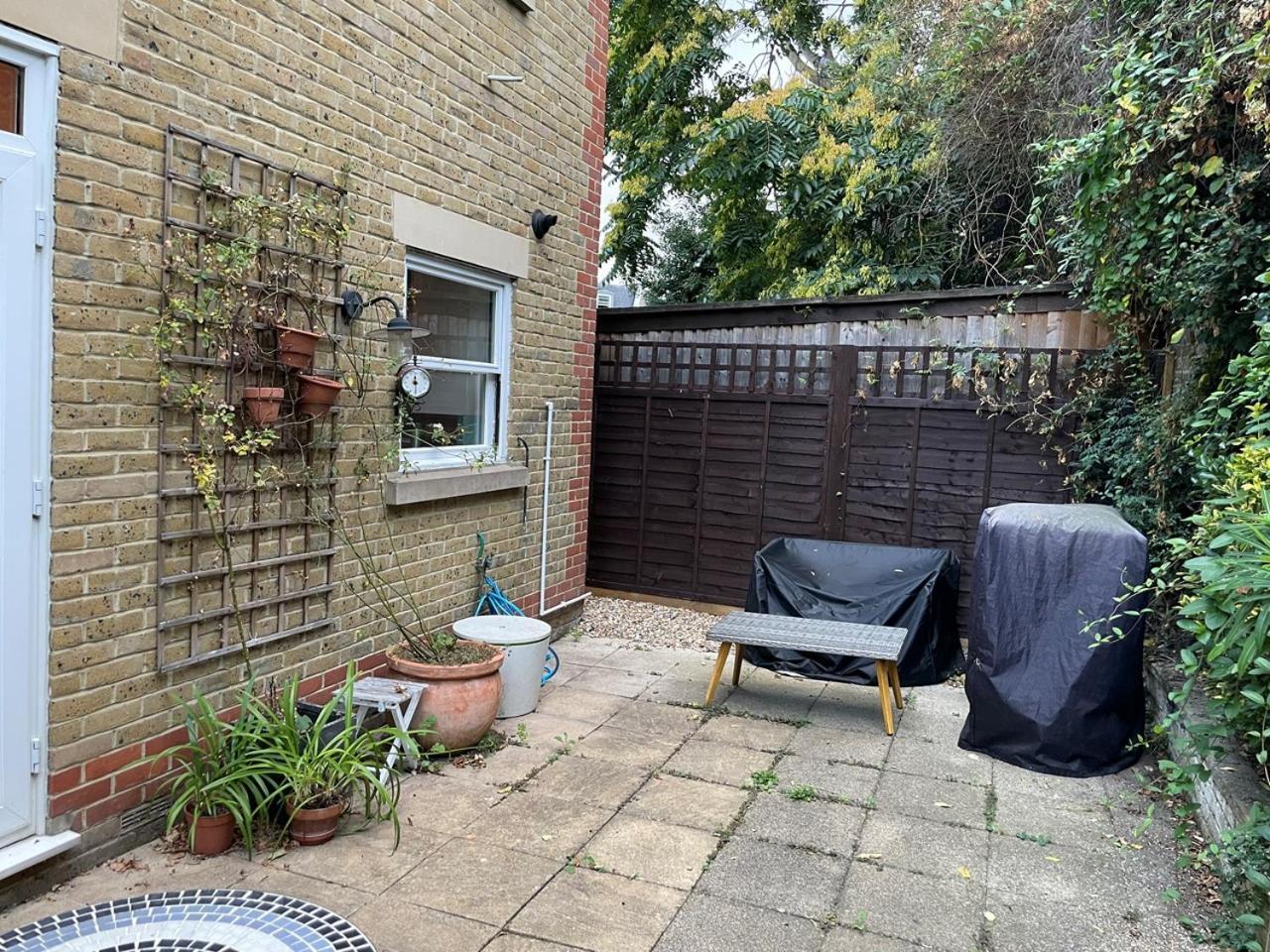 House With Private Parking Close To Borough Market & Tower Bridge! Appartement