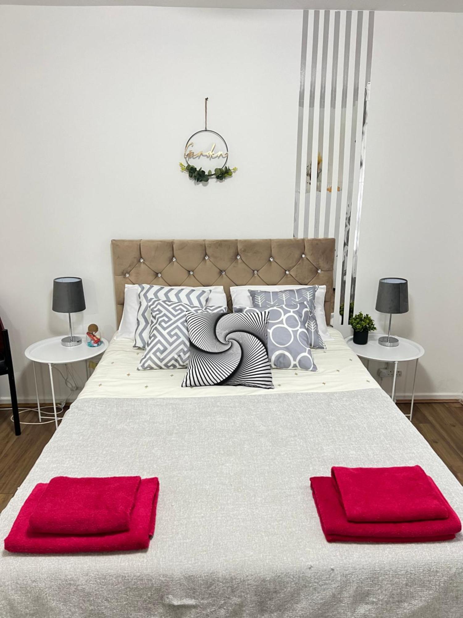 Spacious For Rent 10 Min From Tower Bridge Casa de hóspedes