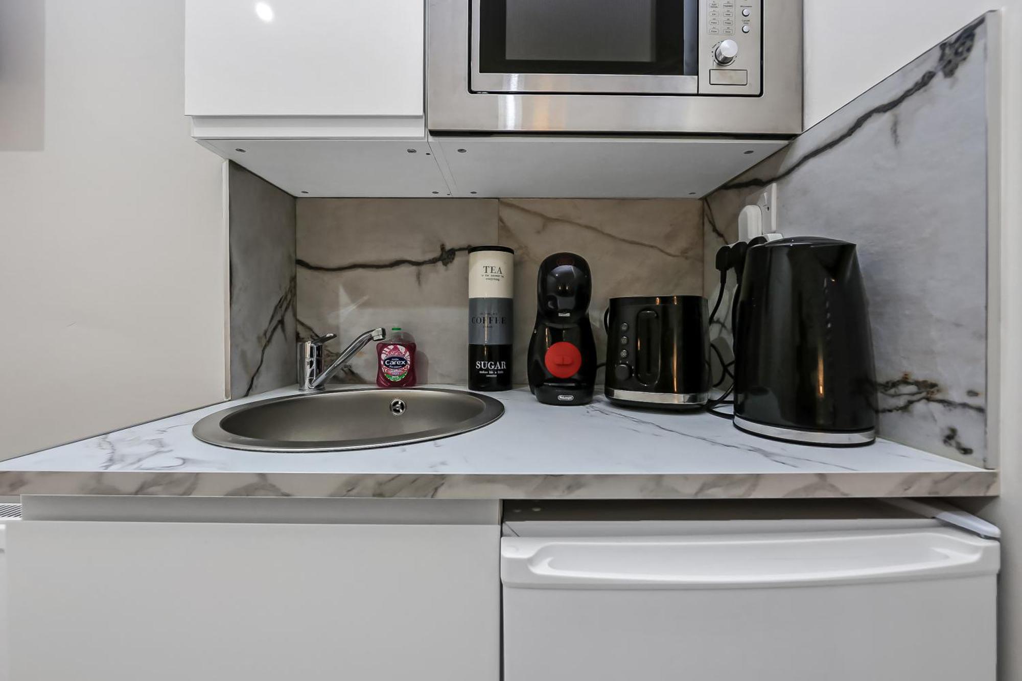 Cozy Sunlit With Kitchenette * Londres