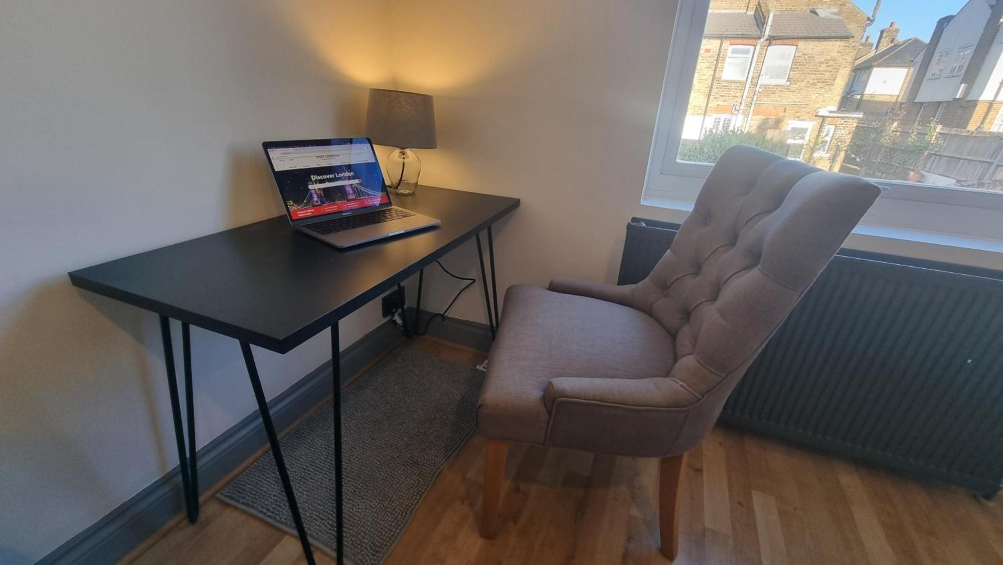Habitación en casa particular Garden View Double Room, 20 Mins To London, 1gb Internet