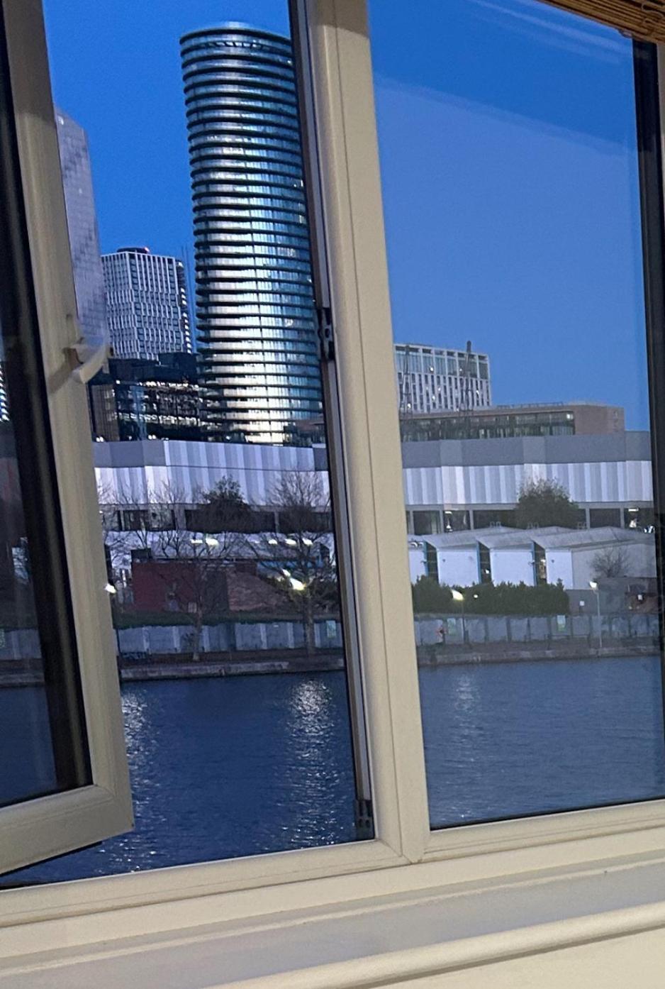Beautiful View Near Canarywharf *