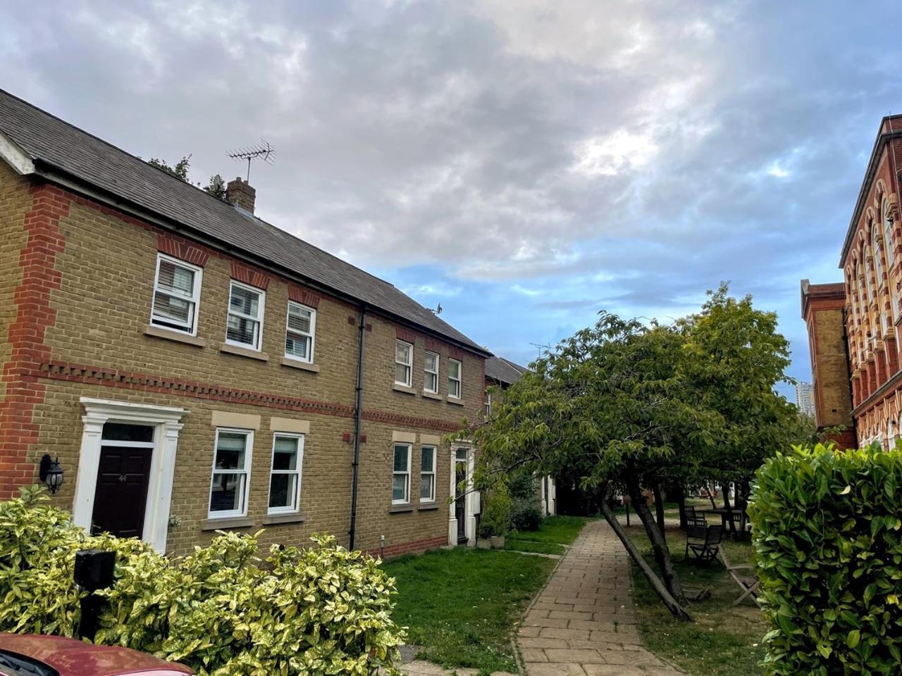 House With Private Parking Close To Borough Market & Tower Bridge! Appartement *