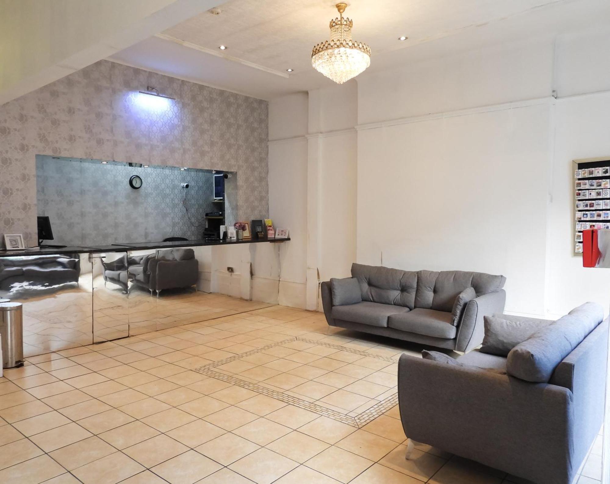 Hyde Park Court Hotel London
