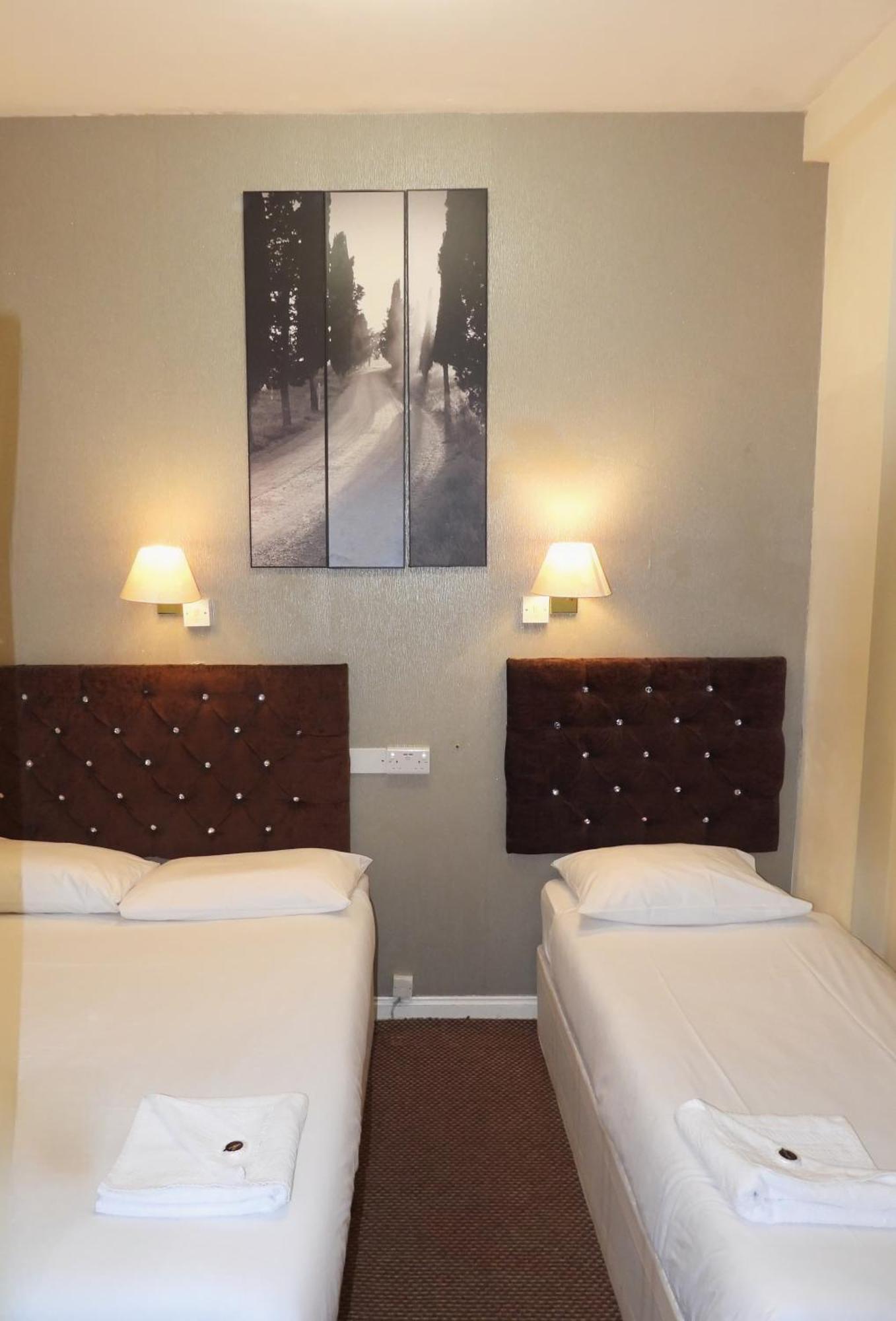 Hotel Hyde Park Court 2*