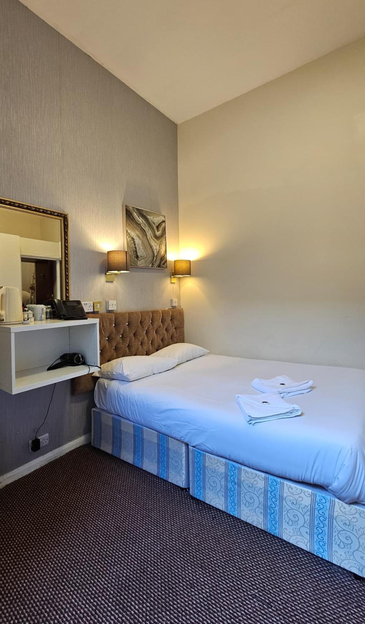 Hyde Park Court Hotel London