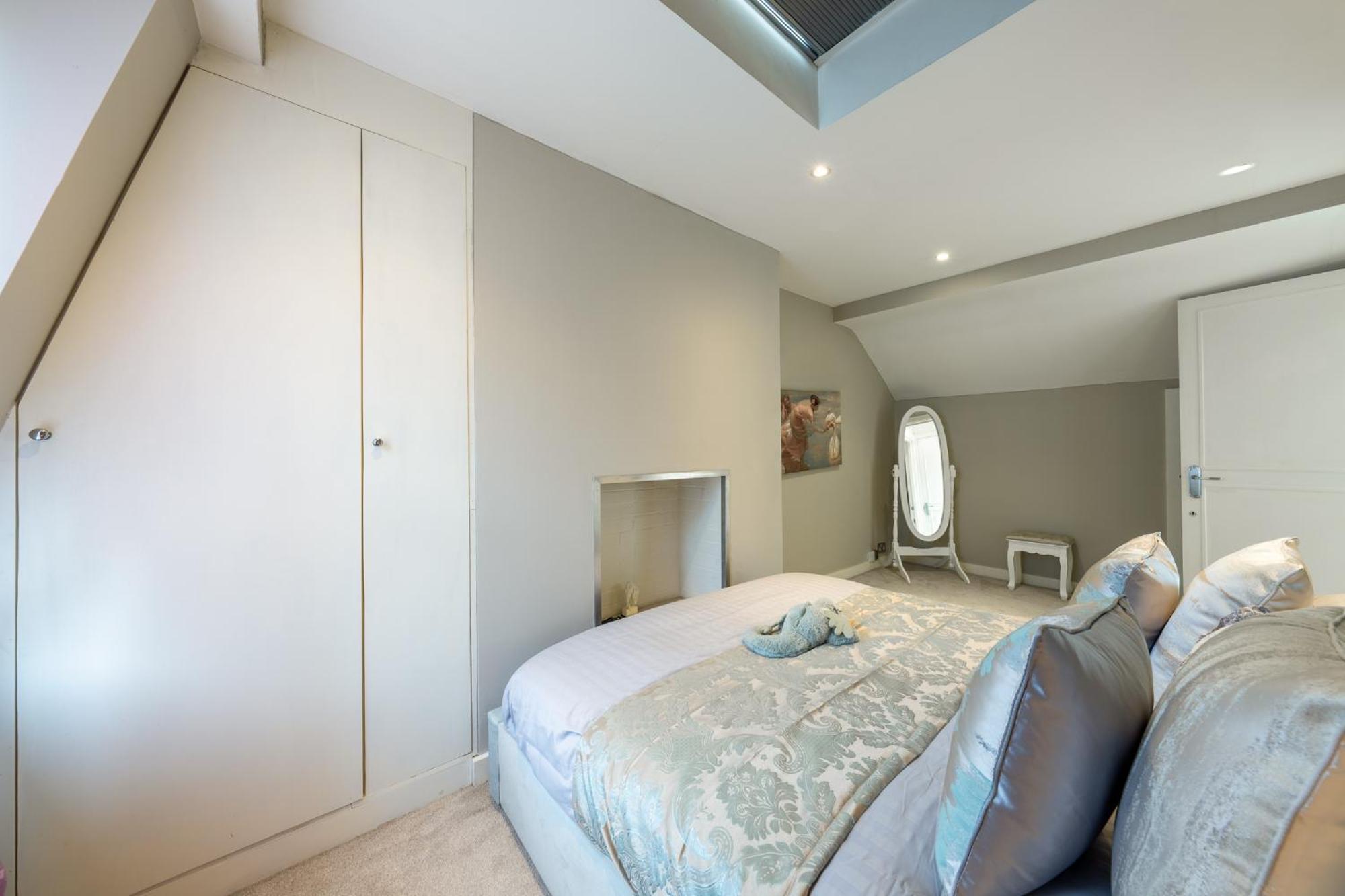 Apartamento Huge 200sqm Luxury 3-bedroom Mews *