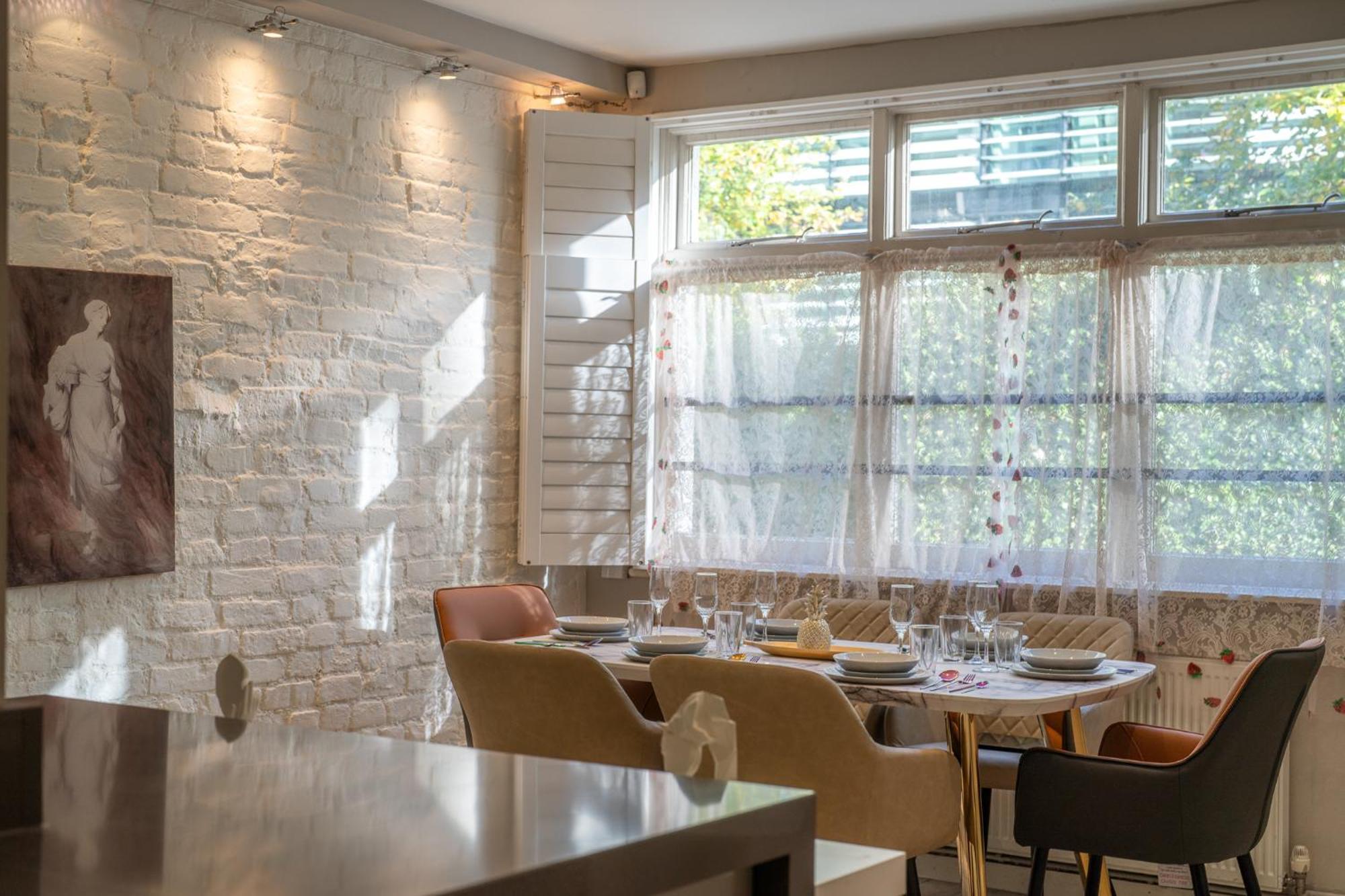 Huge 200sqm Luxury 3-bedroom Mews Apartamento Londres
