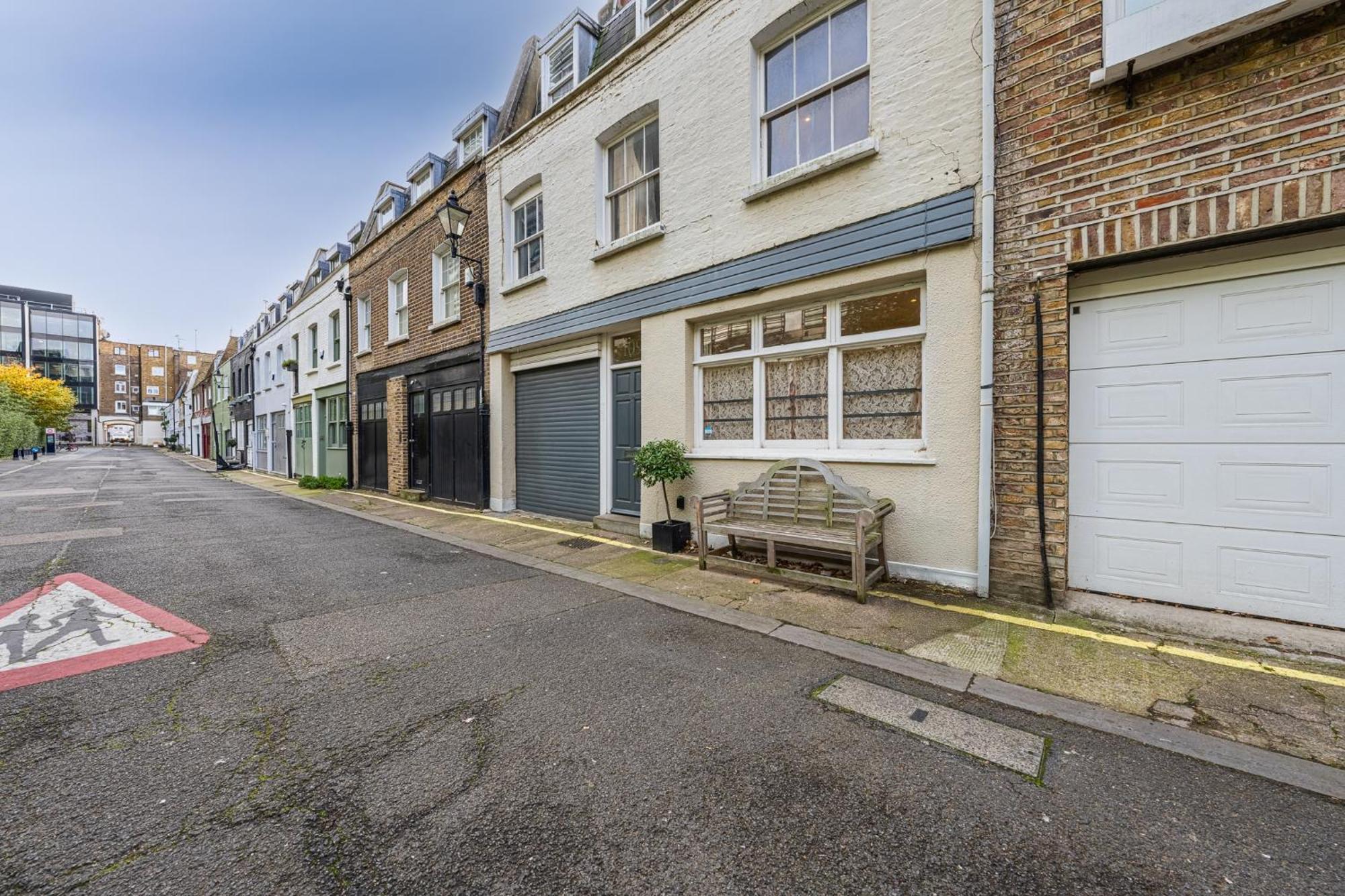 Apartamento Huge 200sqm Luxury 3-bedroom Mews *